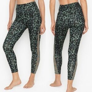 Victoria’s Secret Sport Blue Leopard Print Leggings High Rise Size 4